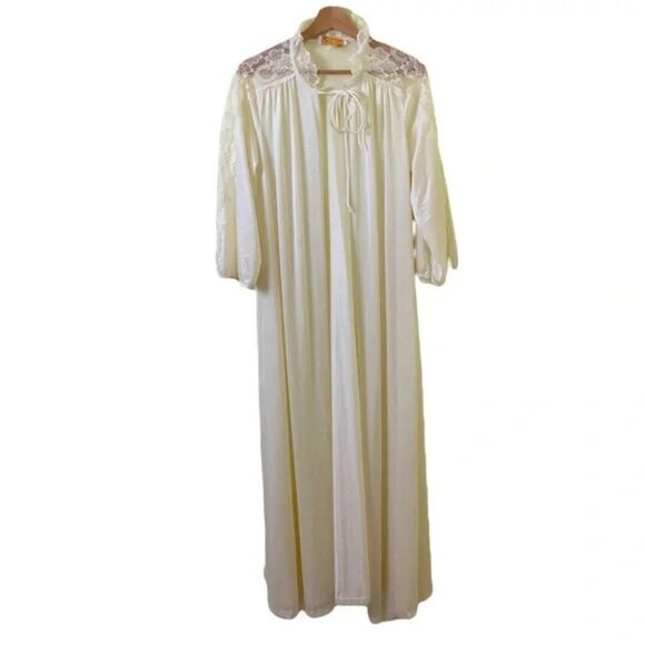 Vintage Ilise Stevens White Lace Nightgown Robe Made in USA SIZE SMALL